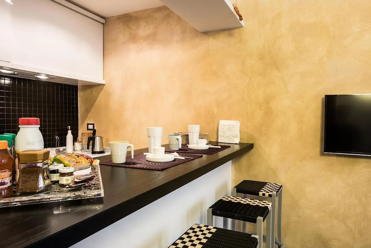 Brera Suite A Design Home In Mediolan Apartament